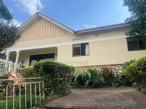4bdrm Bungalow in Kololo Property, Central Division for rent