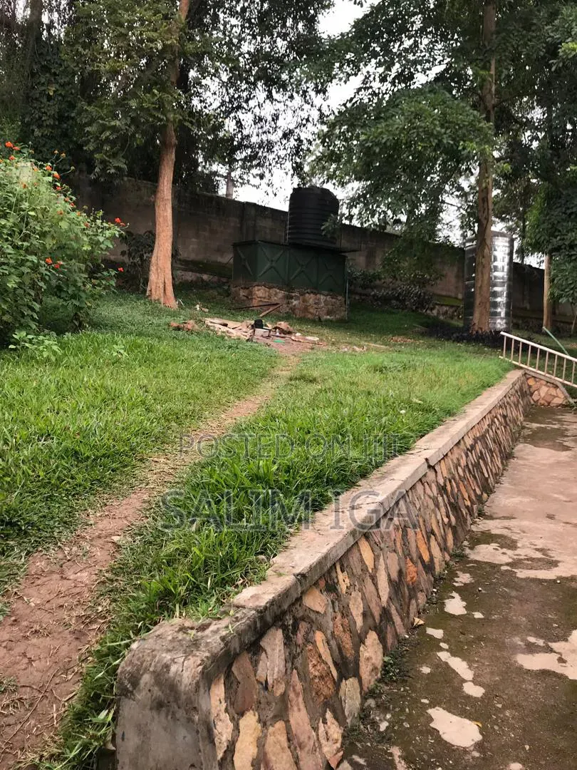4bdrm Duplex in Kololo Property, Central Division for rent