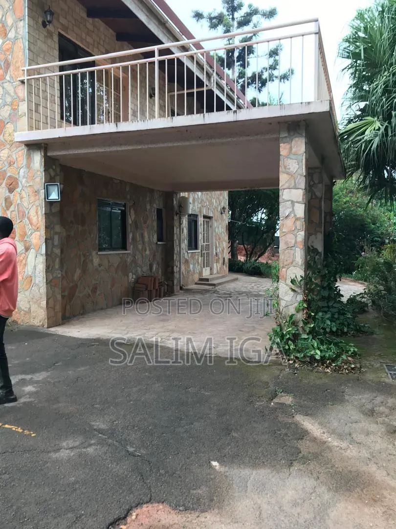 4bdrm Duplex in Kololo Property, Central Division for rent