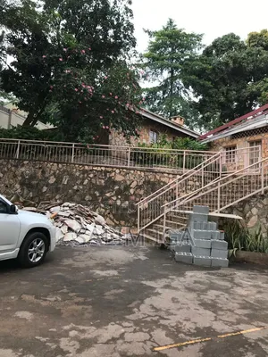 4bdrm Duplex in Kololo Property, Central Division for rent