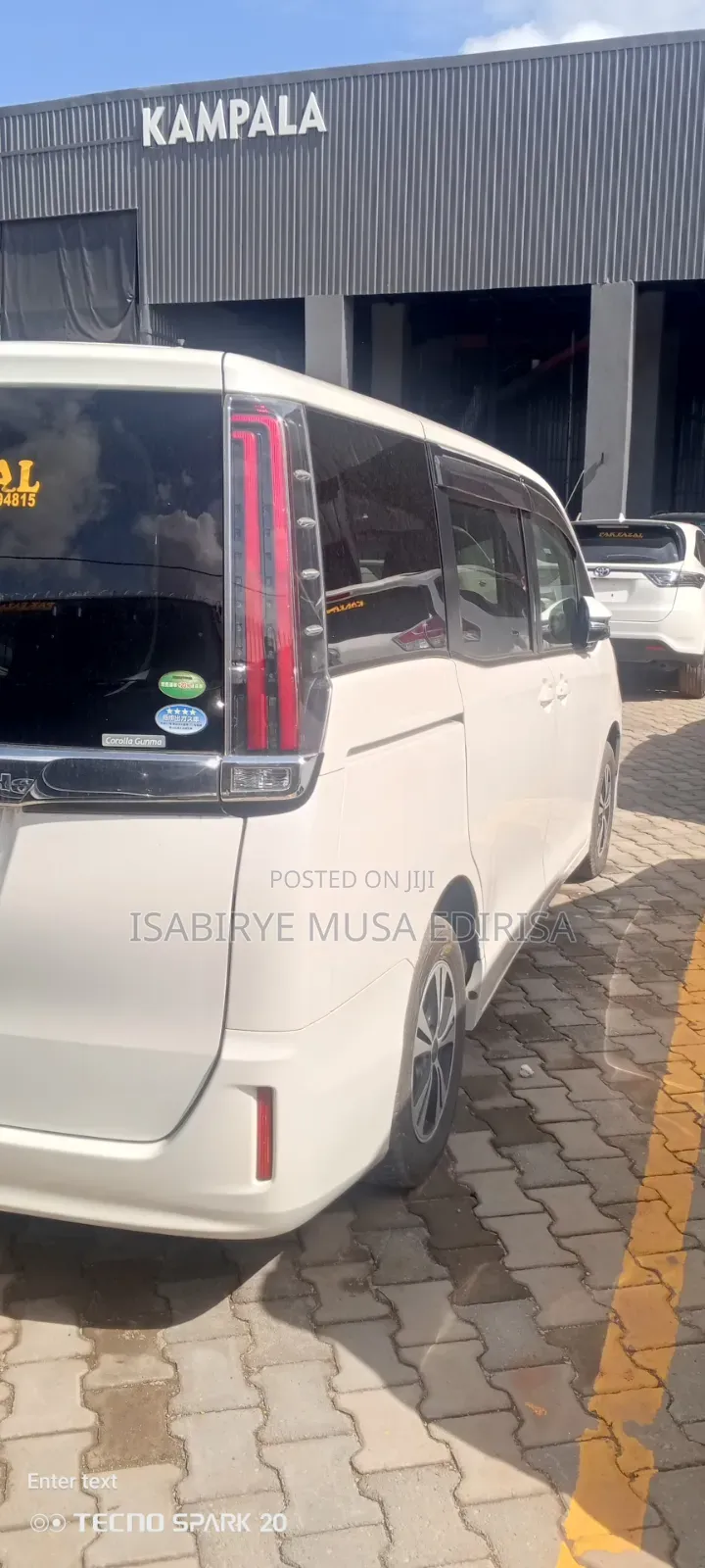 Toyota Noah 2.0 AWD (8 Seater) 2019 White