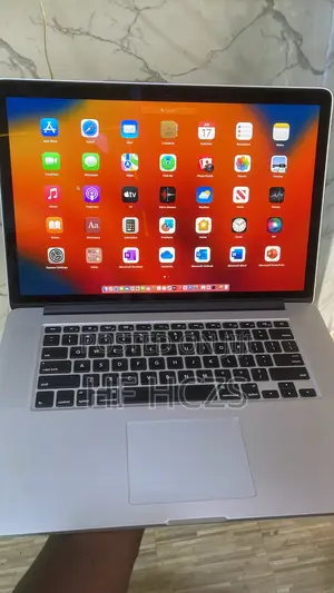 New Laptop Apple MacBook Pro 16GB Intel Core i7 SSD 512GB