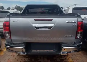Toyota Hilux 2019 Silver