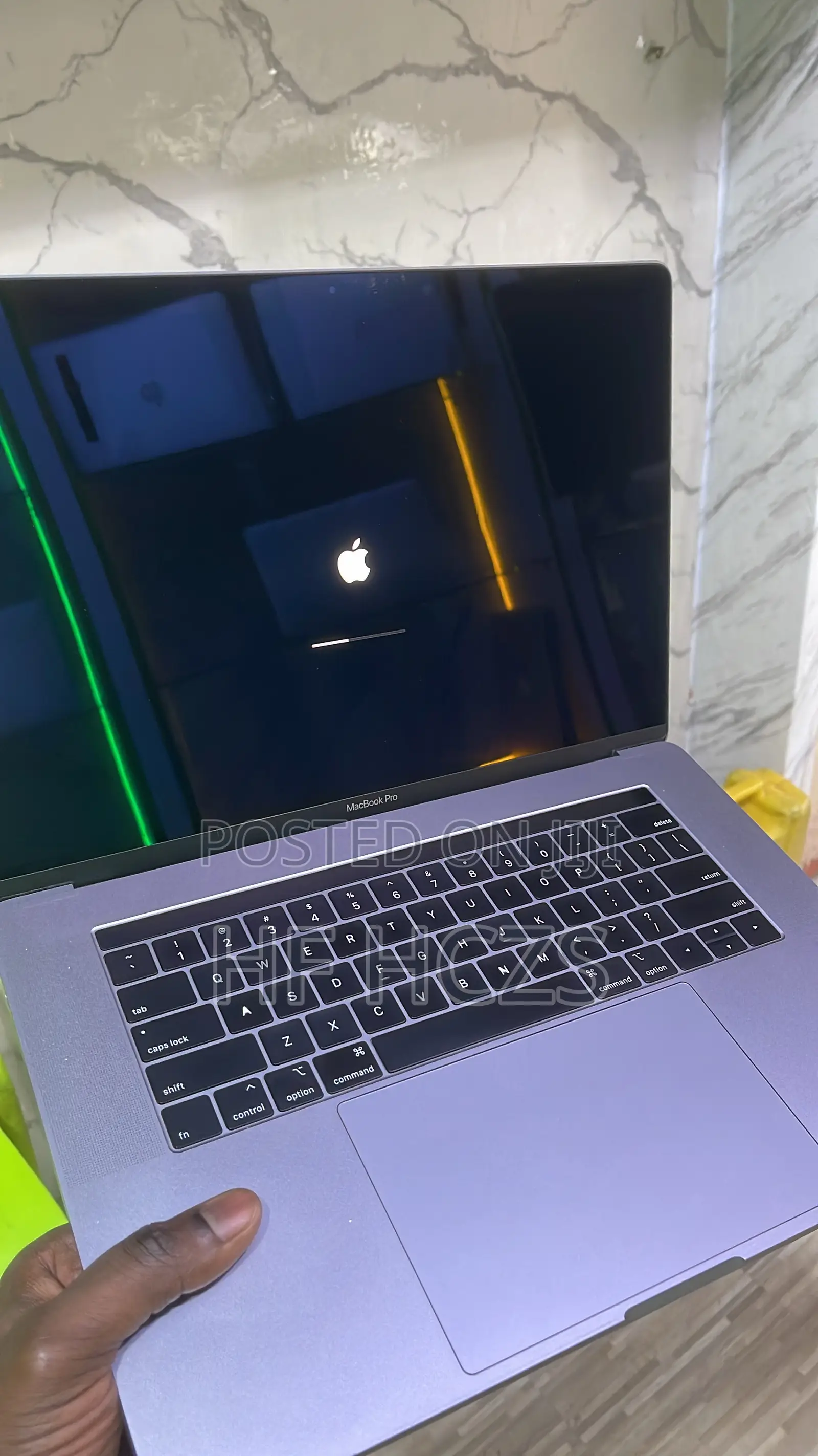 New Laptop Apple MacBook Pro 32GB Intel Core i7 SSD 1T