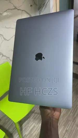 New Laptop Apple MacBook Pro 32GB Intel Core i7 SSD 1T