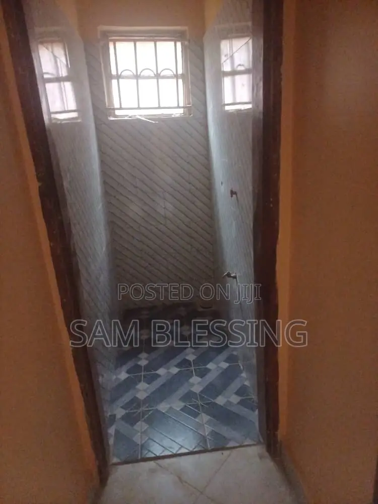 3bdrm House in Namasumba, Makindye for sale