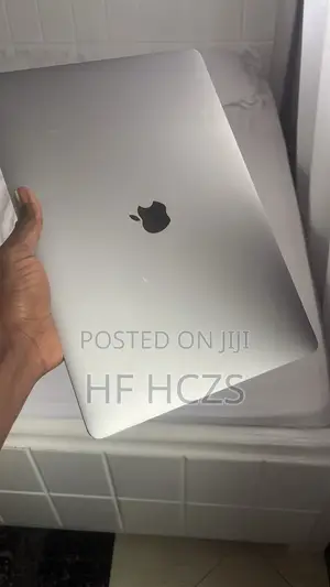 New Laptop Apple MacBook Pro 16GB Intel Core i7 SSD 512GB