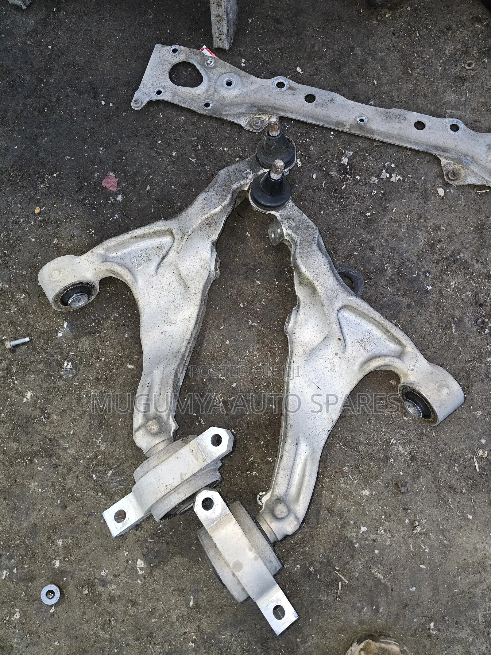 Nissan Fuga Control Arms