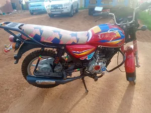 Bajaj CT 125X 2023 Red
