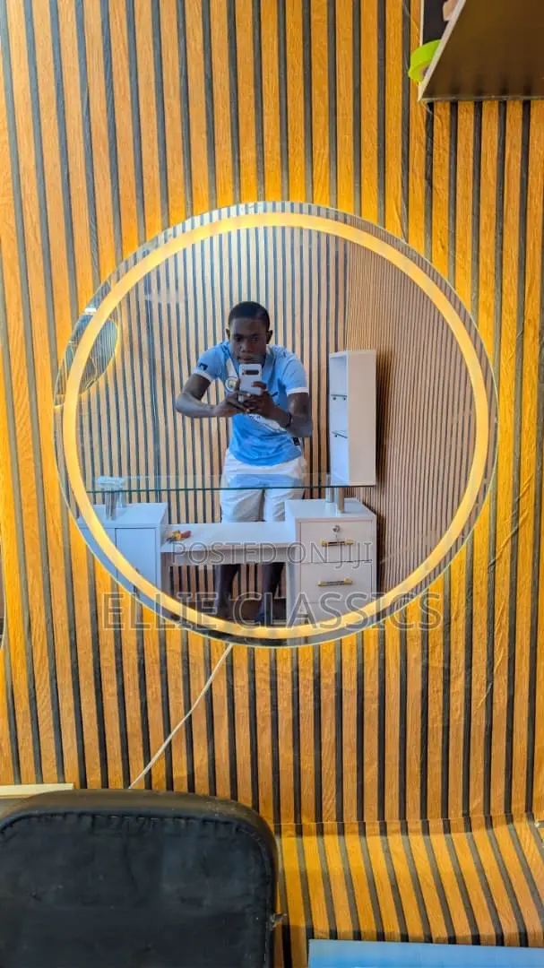 Round Lighting Nail Mirror