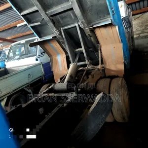 Used Japanese Elf Tipper