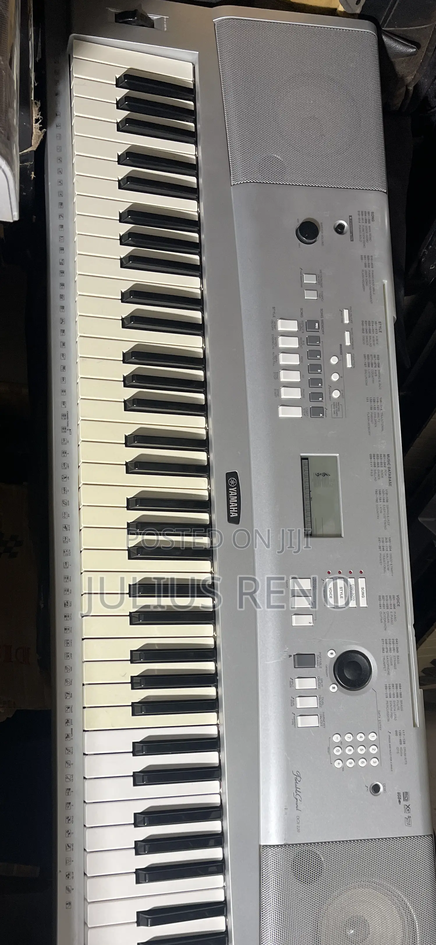 Yamaha GDX 220