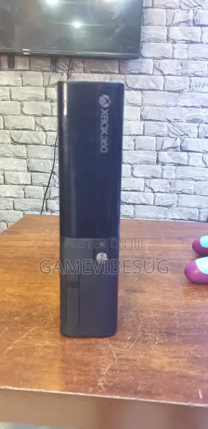 Buy This Xbox 360: 2 Controllers 12 Games - Fully Tested Now