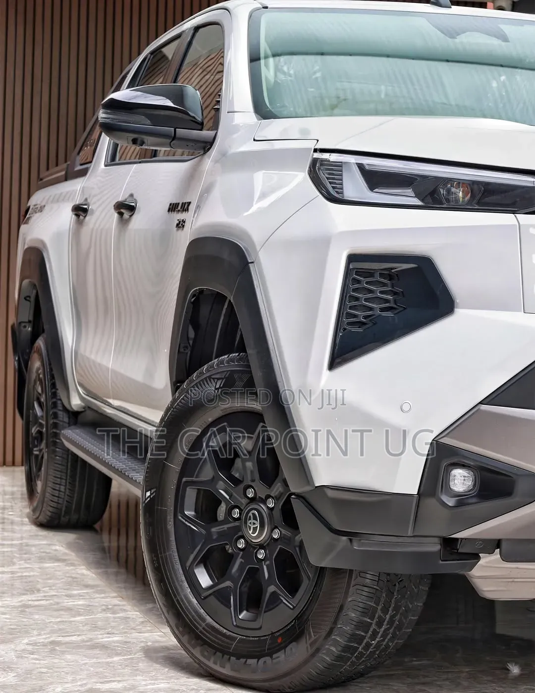 Toyota Hilux 2025 White
