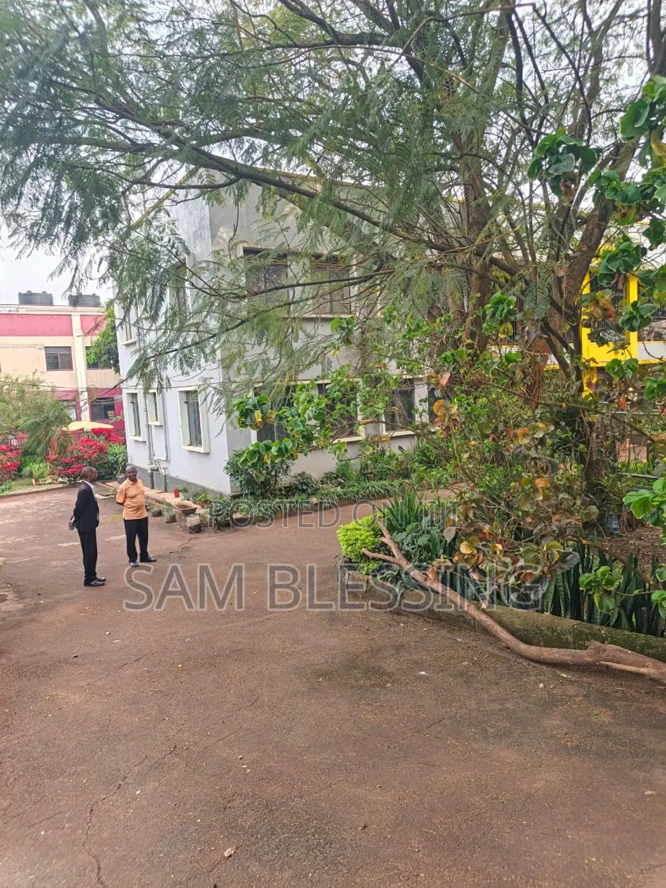 53 Decimals for Sale in Kololo