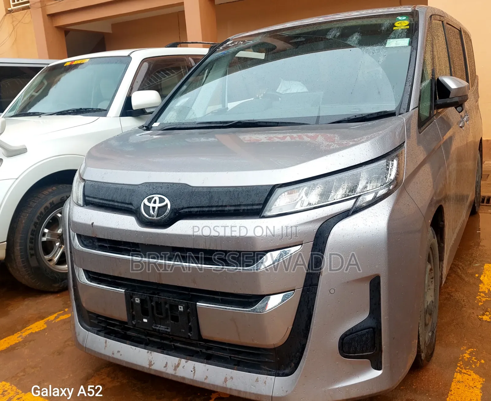 Toyota Noah 2022 Gray