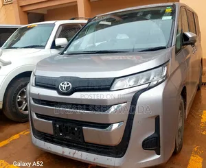 Toyota Noah 2022 Gray