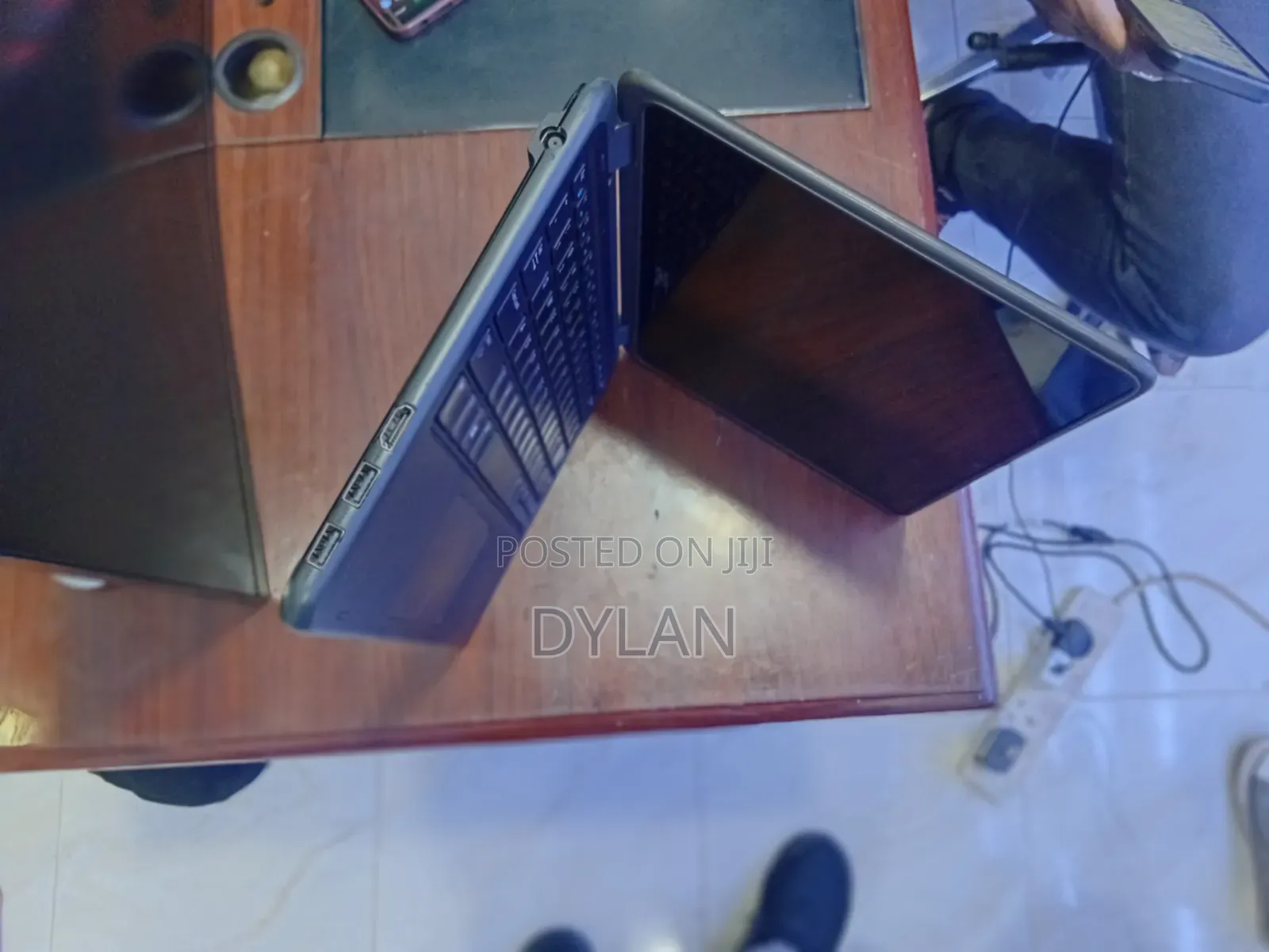 Laptop Dell Latitude 11 3190 4GB Intel Core i5 SSD 128GB