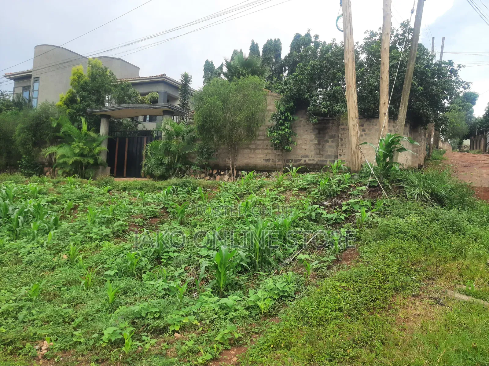 2 Acres for Sale in Kulambiro