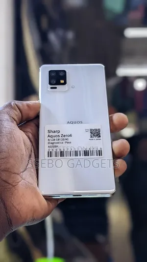 Sharp Aquos zero6 128 GB White