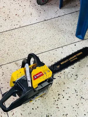 Chainsaw Machine