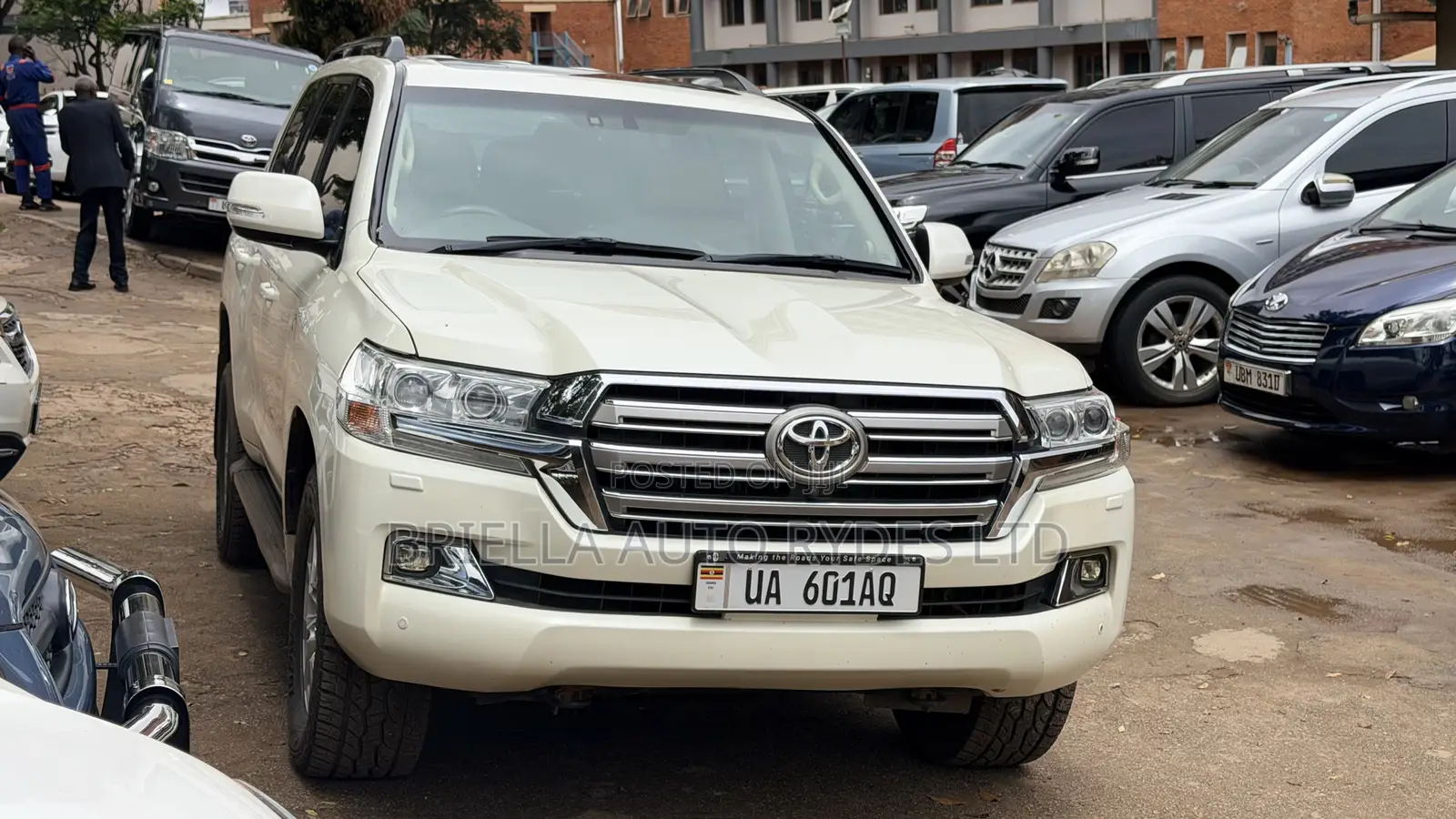 Toyota Land Cruiser Prado 2018 Off white