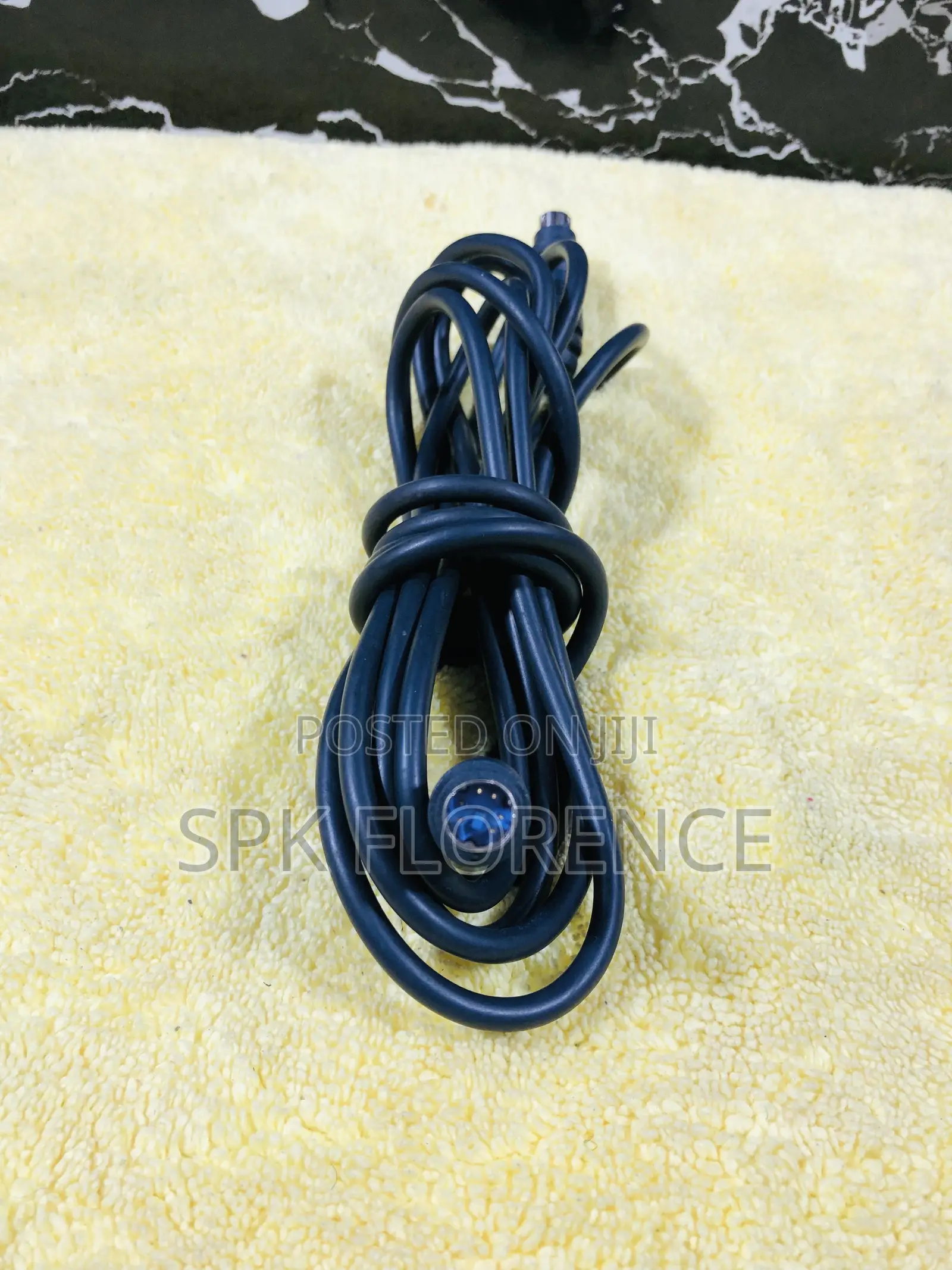 An 8-Pin Mini-Din Connector Cable