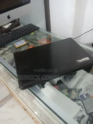 Laptop eMachines G725 4GB Intel Core 2 Duo HDD 320GB