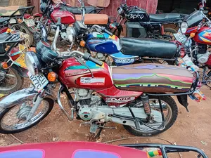 Bajaj Boxer 100 2023 Red