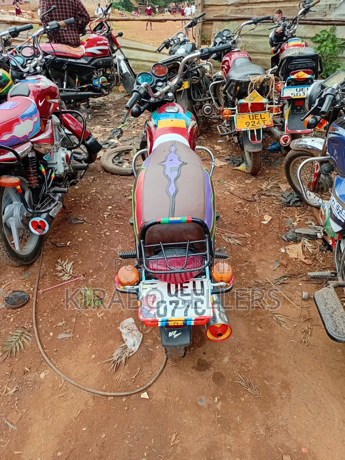 Bajaj Boxer 100 2023 Red