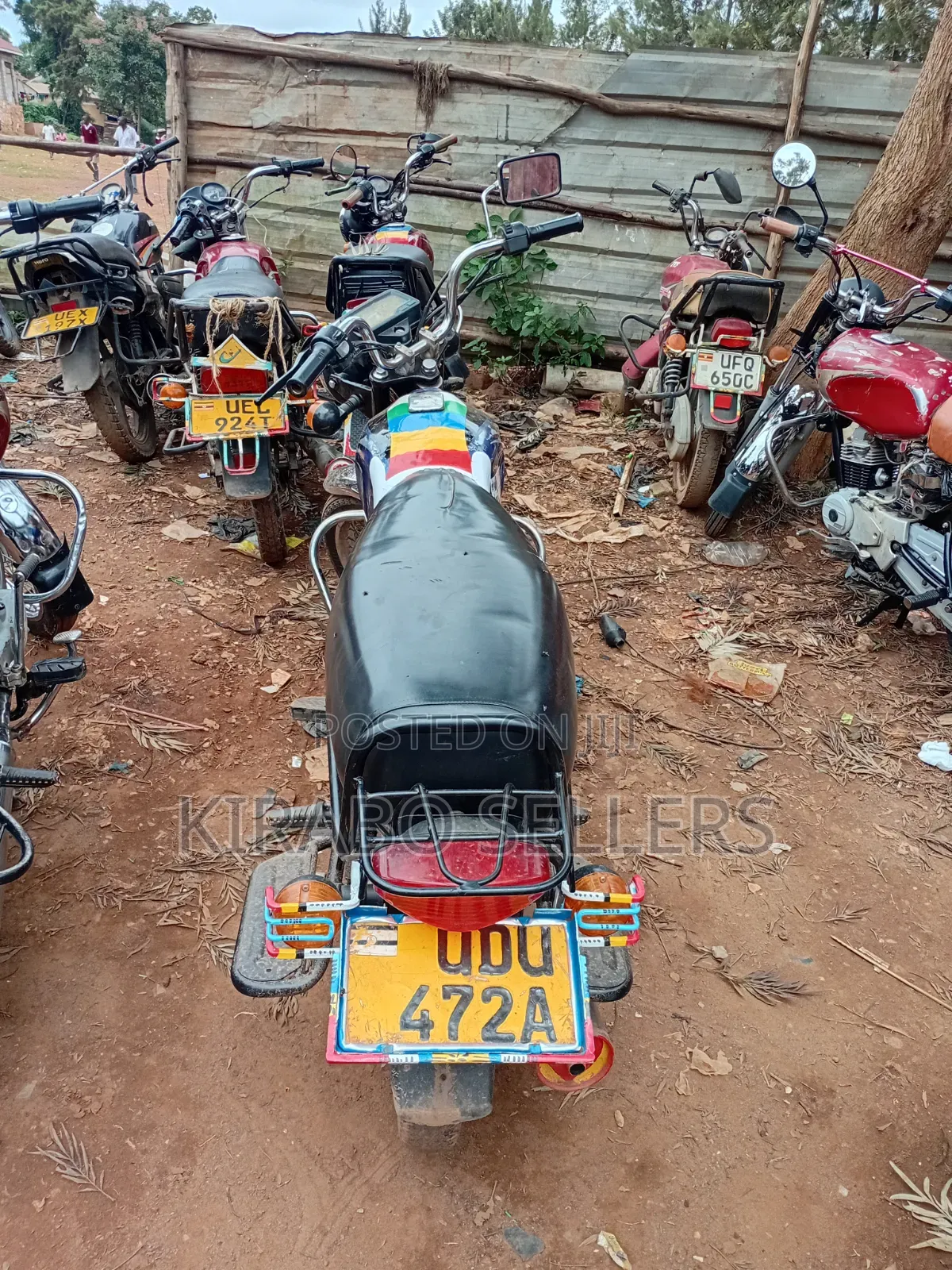 Bajaj Boxer 100 2022 Red