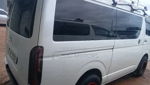 Toyota Grand HiAce 2011 White