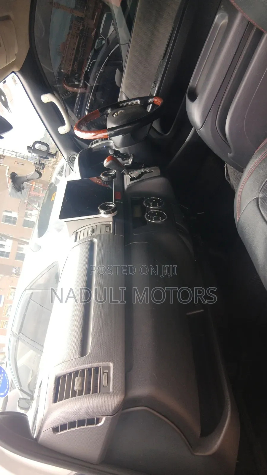 Toyota Grand HiAce 2011 White