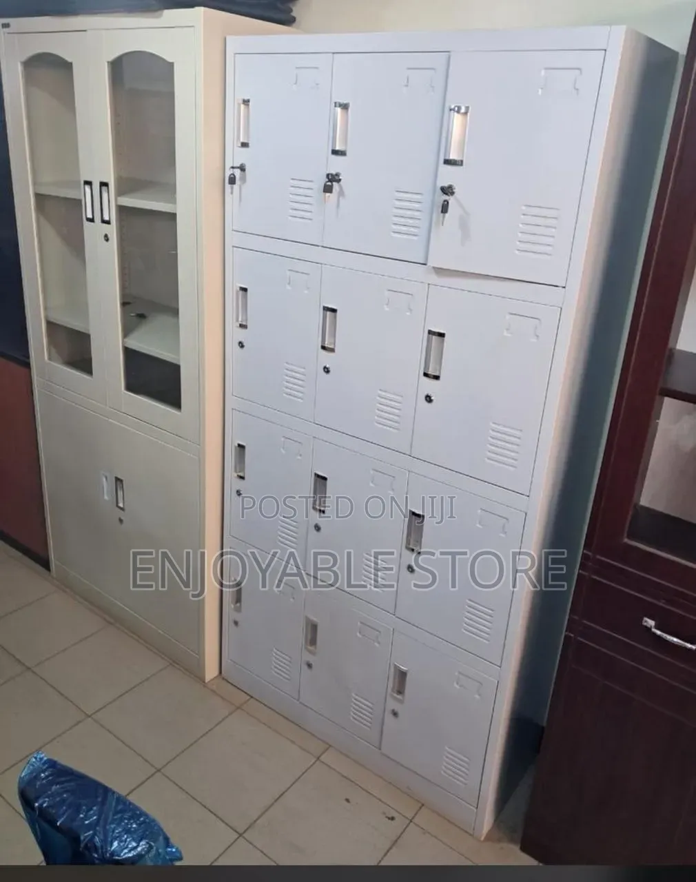 Lockers 12 Shelves