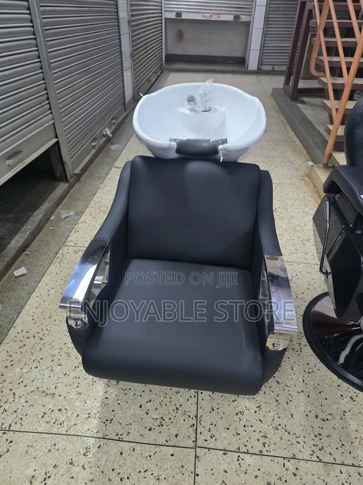 Purposed Salon Sink Chair Purposed Salon Sink Chair