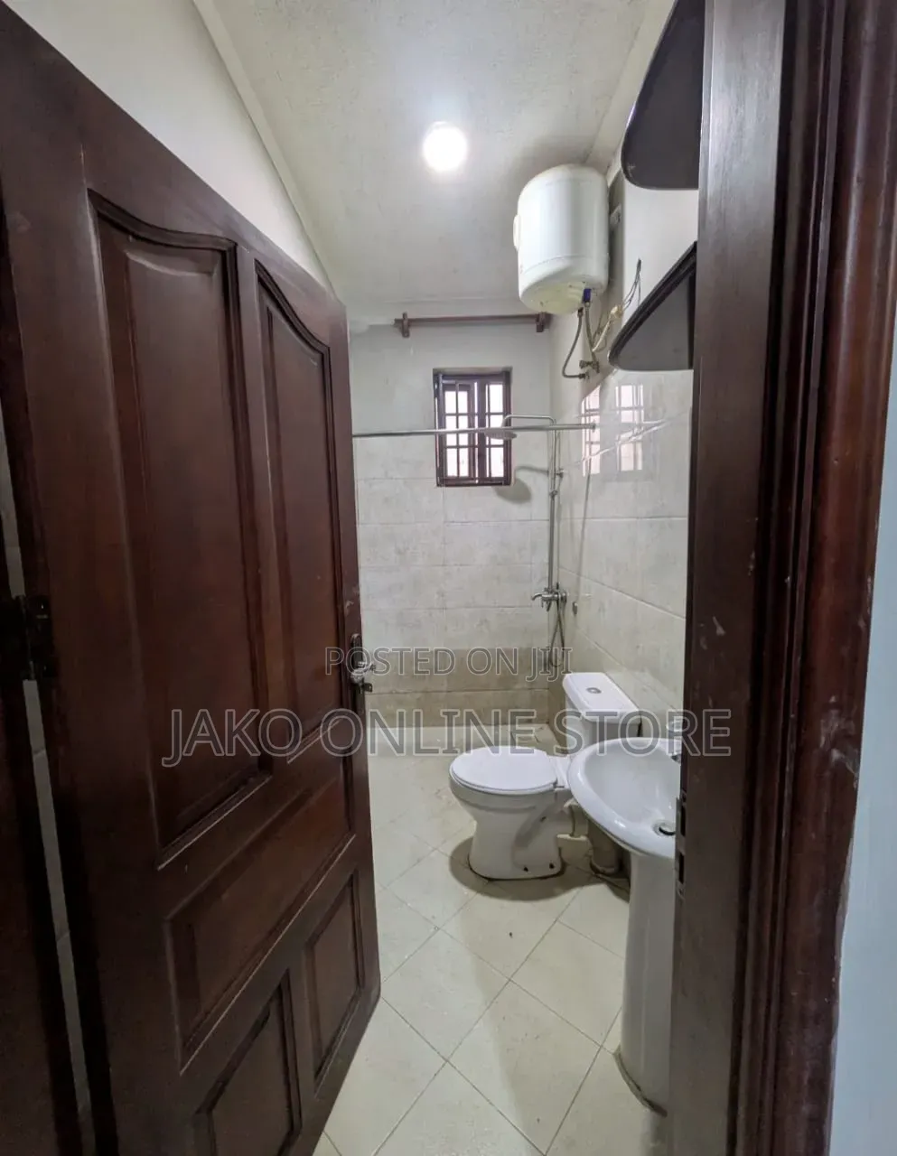 3bdrm Condo in Mbalwa, Wakiso / Wakiso for sale