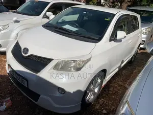 Toyota IST 2010 White