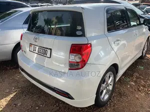 Toyota IST 2010 White
