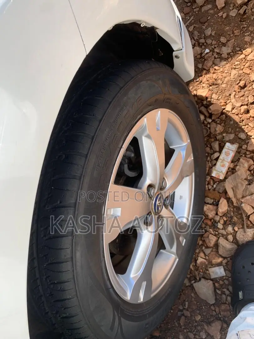 Toyota IST 2010 White