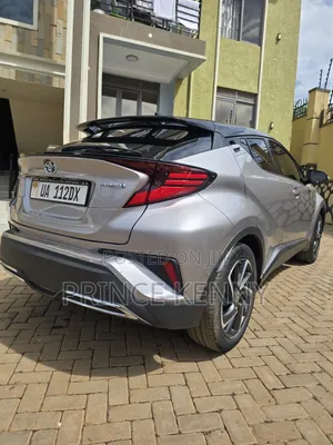 Toyota C-HR 2020 Gray