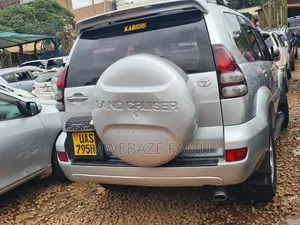 Toyota Land Cruiser Prado 2006 Silver