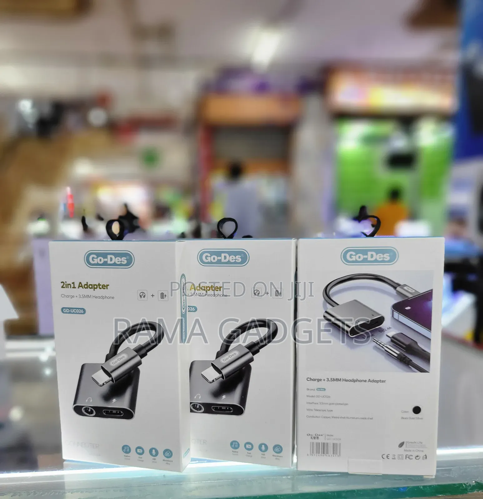 Go-Des Gd-Uc026 2-in-1 Lightning to 3.5mm Headphone Jack and Charge