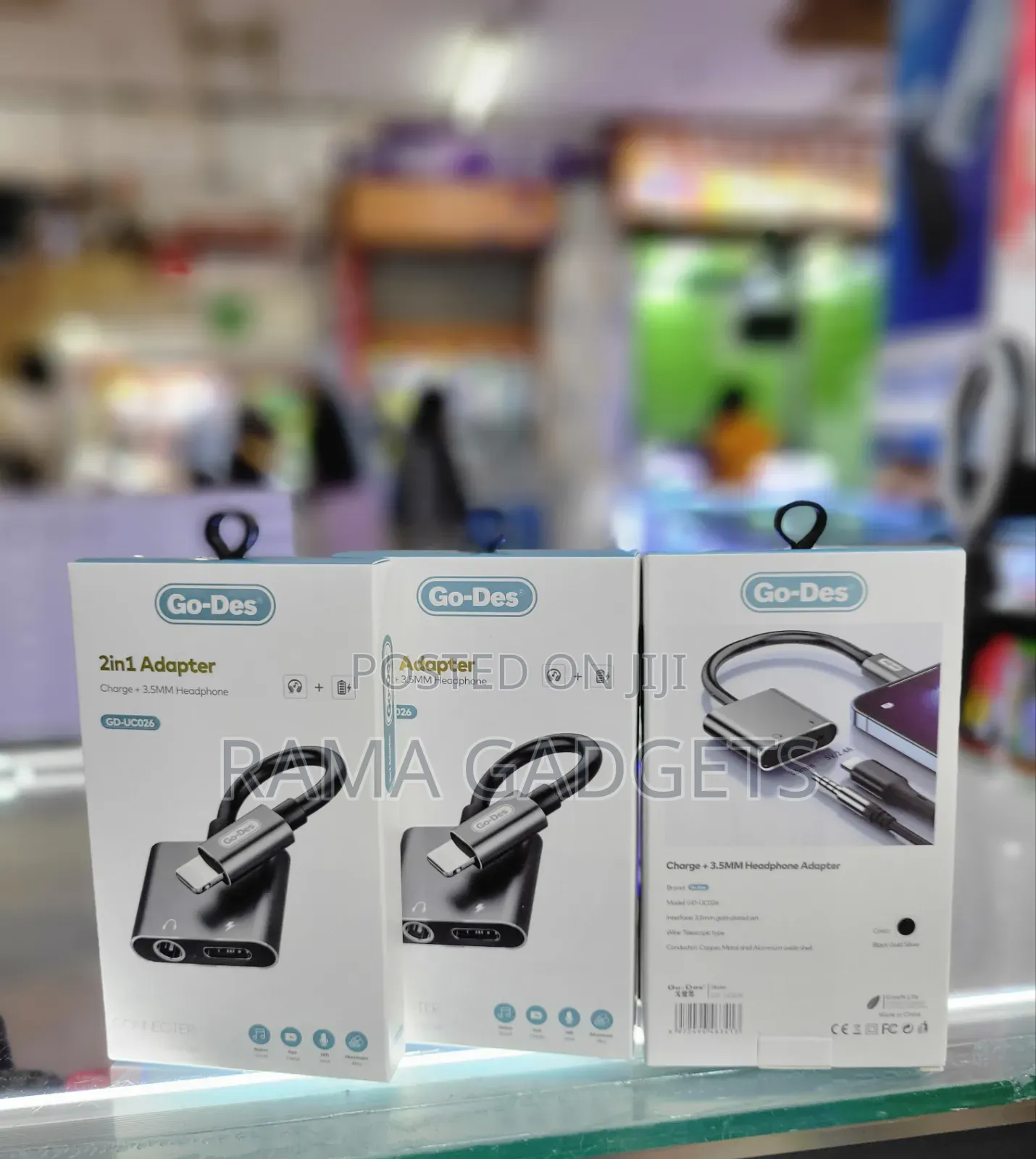 Go-Des Gd-Uc026 2-in-1 Lightning to 3.5mm Headphone Jack and Charge