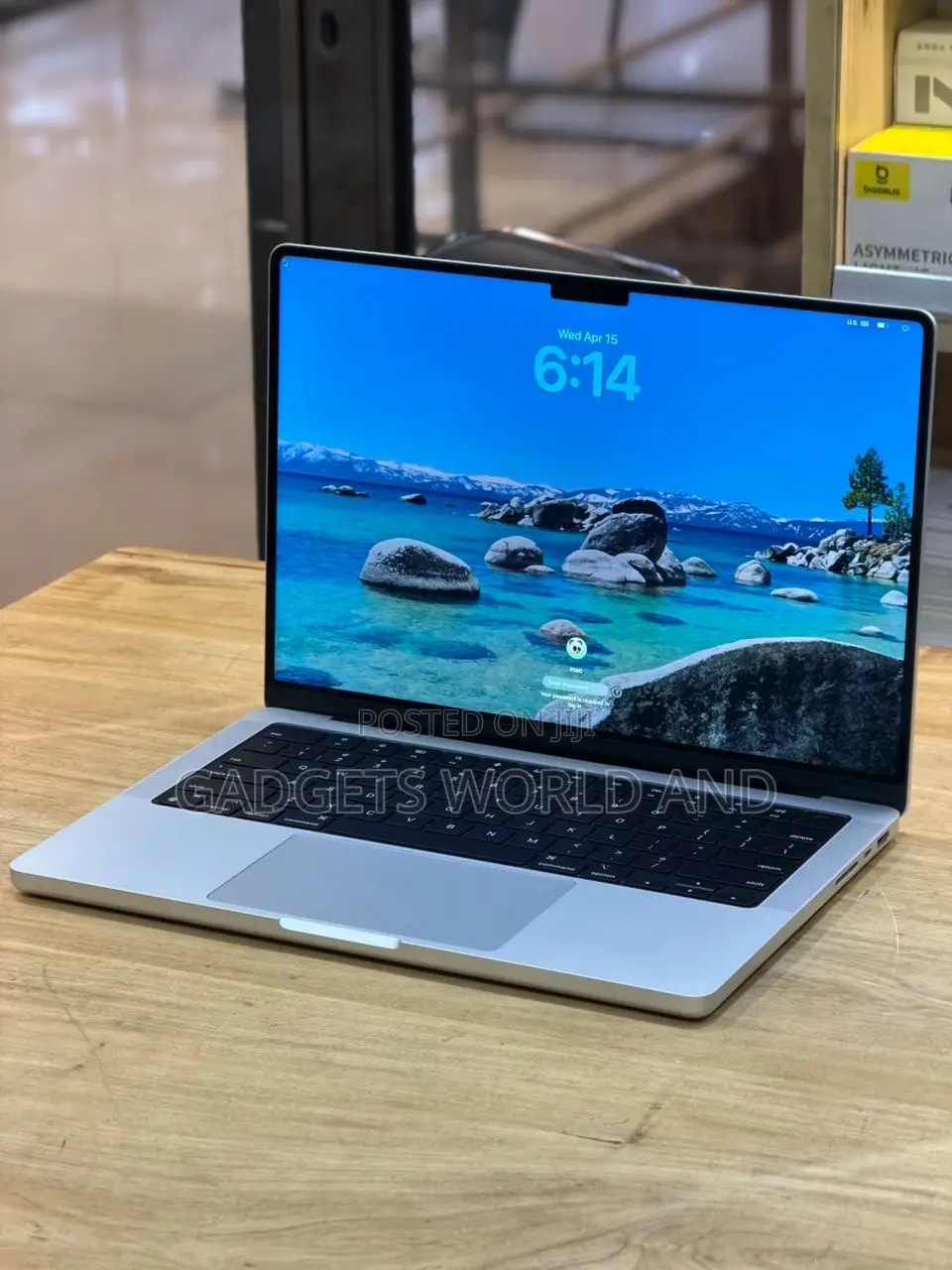 New Apple MacBook Pro 2023 M3 Pro 14-inch 18GB Apple M3 Pro SSD 512GB