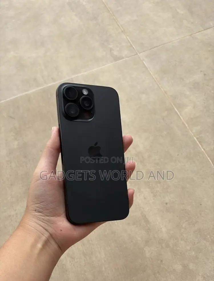 New Apple iPhone 15 Pro Max 256 GB Black