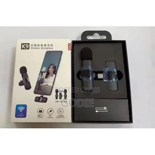  Dual Wireless Lavalier Microphone Plug and Play