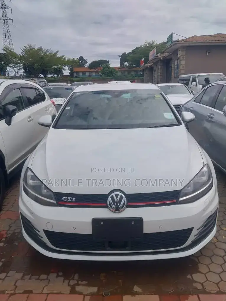 Volkswagen Golf GTI 2017 White