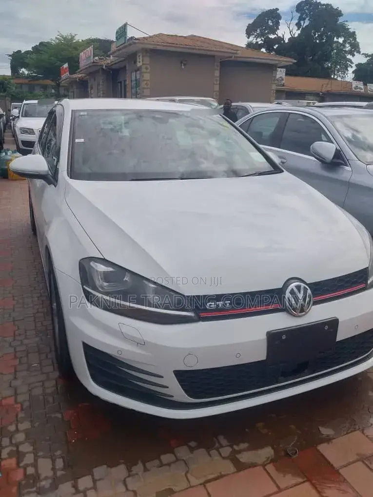 Volkswagen Golf GTI 2017 White