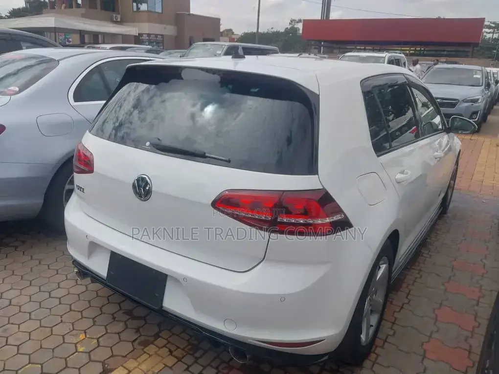 Volkswagen Golf GTI 2017 White
