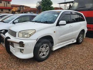 Toyota RAV4 2004 White